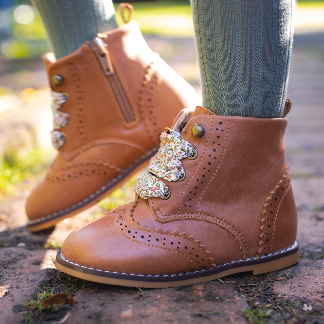 Brogue Boots - Tan